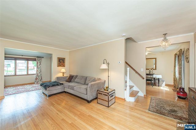 56 Lunn Avenue, Bergenfield, NJ 07621