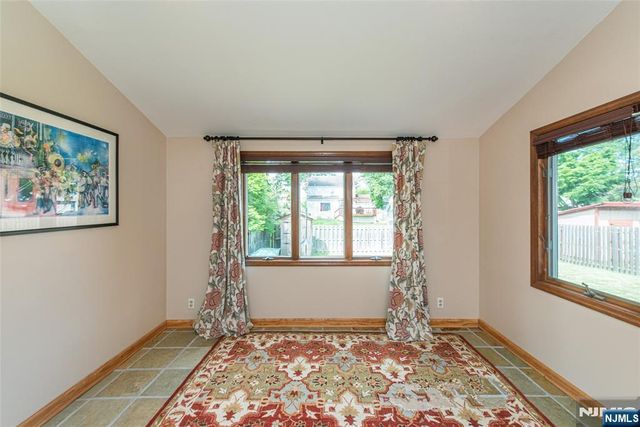 56 Lunn Avenue, Bergenfield, NJ 07621