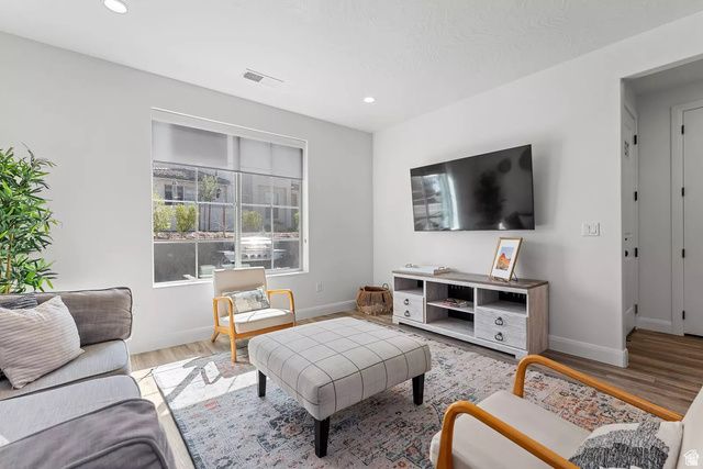 1166 N RIVIERA ALY, Washington, UT 84780