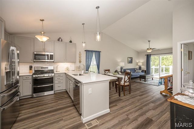 821 Black Bear Drive, House Springs, MO 63051