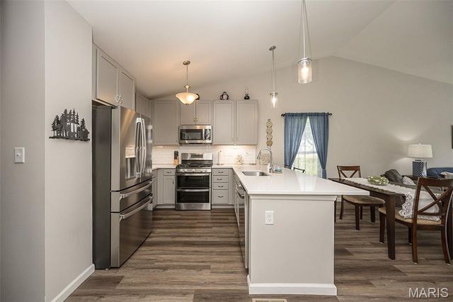 821 Black Bear Drive, House Springs, MO 63051
