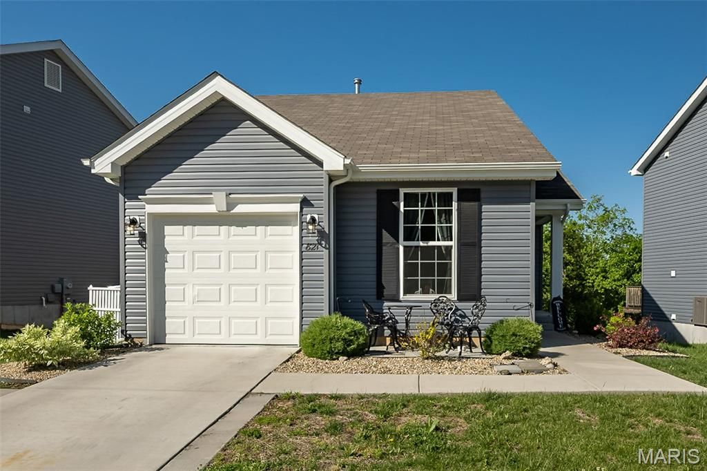 821 Black Bear Drive, House Springs, MO 63051