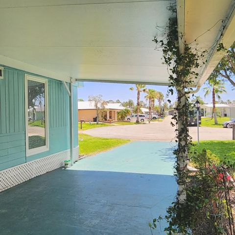 17 Rio Verde Way, Port St. Lucie, Port St Lucie, FL 34952
