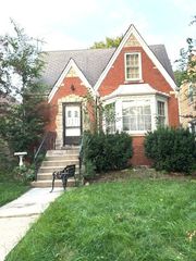 5133 N Newcastle Avenue, Chicago, IL 60656