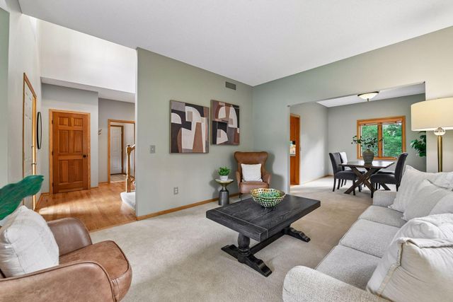 1929 Woodstone Drive, Victoria, MN 55386