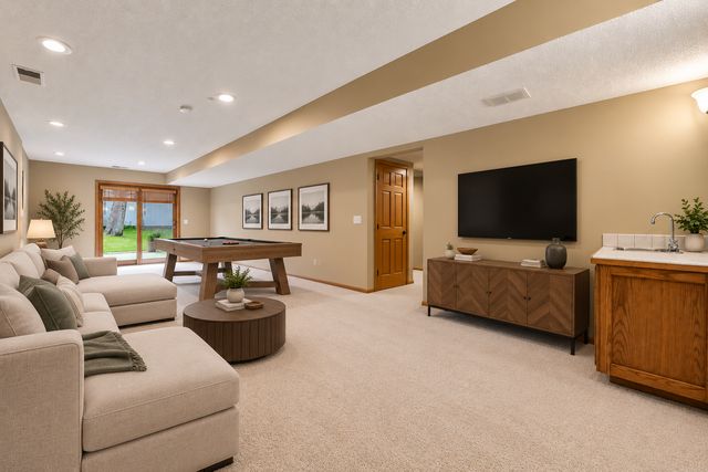 1929 Woodstone Drive, Victoria, MN 55386