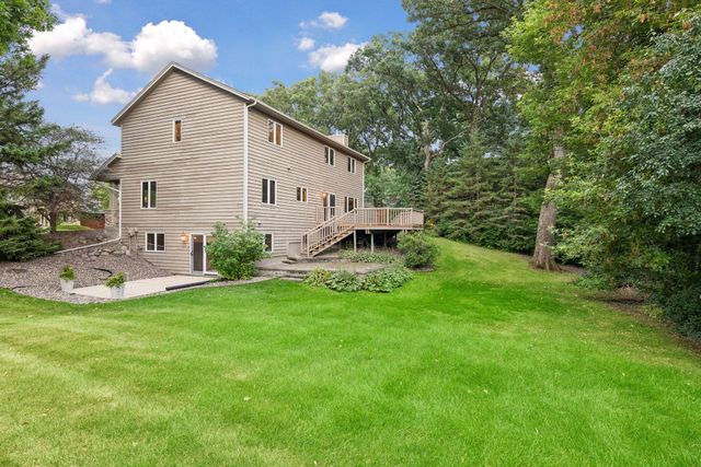 1929 Woodstone Drive, Victoria, MN 55386