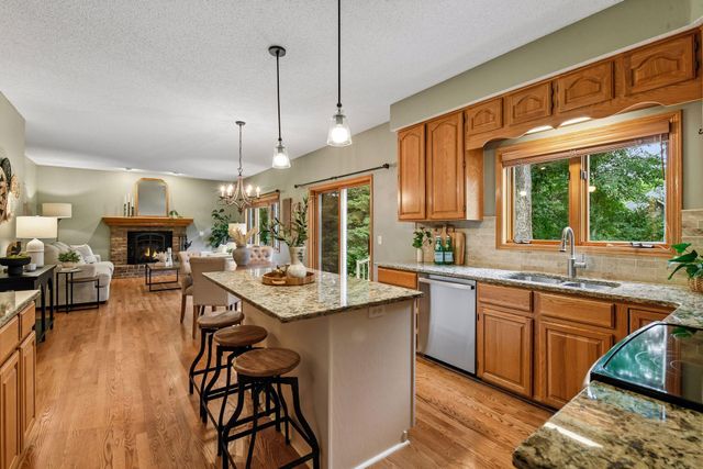 1929 Woodstone Drive, Victoria, MN 55386
