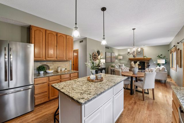 1929 Woodstone Drive, Victoria, MN 55386