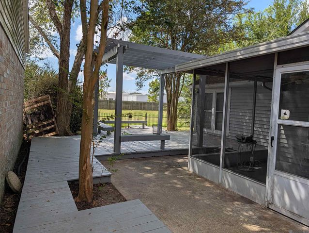 13432 S Fairview Ave, Baton Rouge, LA 70816