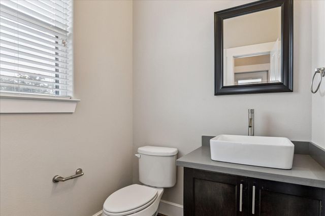 831 Wakefield Drive A, Houston, TX 77018