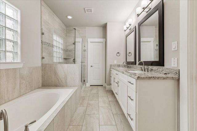 831 Wakefield Drive A, Houston, TX 77018