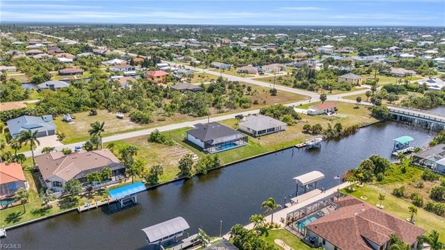 9402 ARRID CIRCLE, Port Charlotte, FL 33981