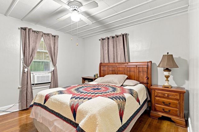 764 Allen St, Springfield, MA 01118
