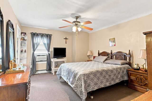 764 Allen St, Springfield, MA 01118