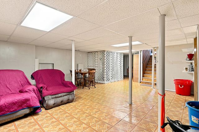 764 Allen St, Springfield, MA 01118