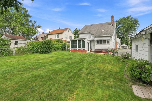 764 Allen St, Springfield, MA 01118