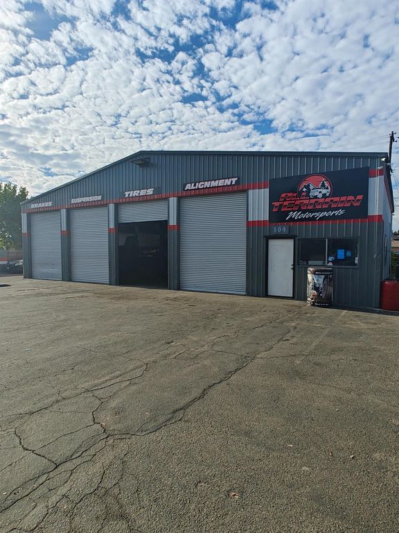 800 S Gateway Drive, Madera, CA 93637