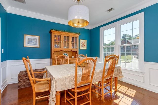 320 Hillside Manor Drive, Sugar Hill, GA 30518