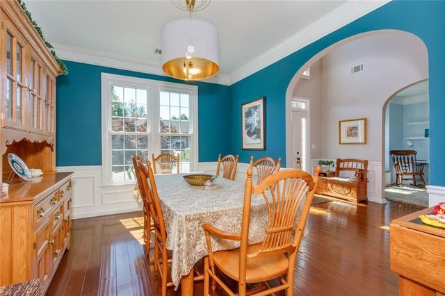 320 Hillside Manor Drive, Sugar Hill, GA 30518