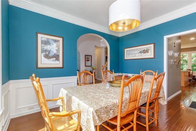 320 Hillside Manor Drive, Sugar Hill, GA 30518