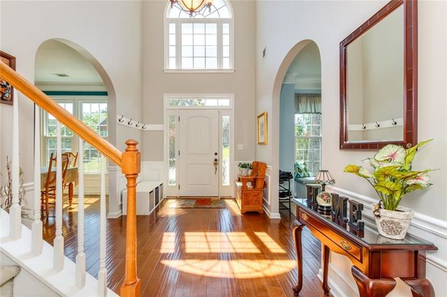 320 Hillside Manor Drive, Sugar Hill, GA 30518