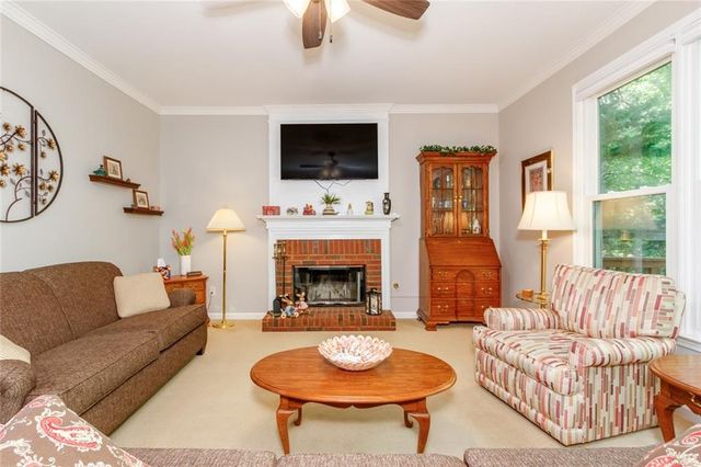 320 Hillside Manor Drive, Sugar Hill, GA 30518