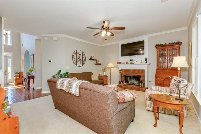 320 Hillside Manor Drive, Sugar Hill, GA 30518