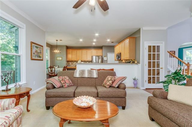 320 Hillside Manor Drive, Sugar Hill, GA 30518