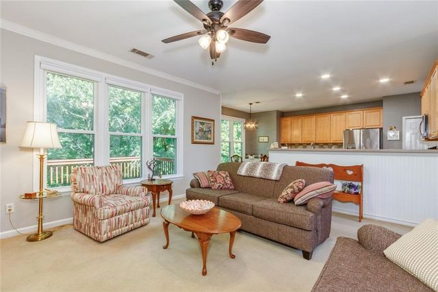 320 Hillside Manor Drive, Sugar Hill, GA 30518