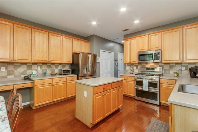 320 Hillside Manor Drive, Sugar Hill, GA 30518