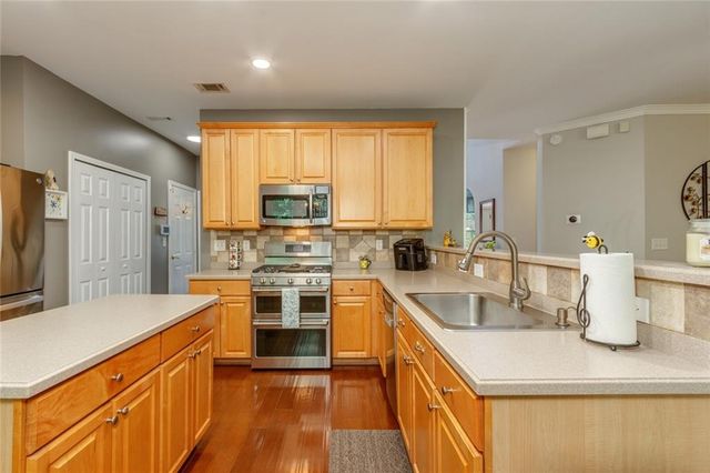 320 Hillside Manor Drive, Sugar Hill, GA 30518