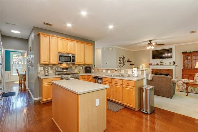 320 Hillside Manor Drive, Sugar Hill, GA 30518