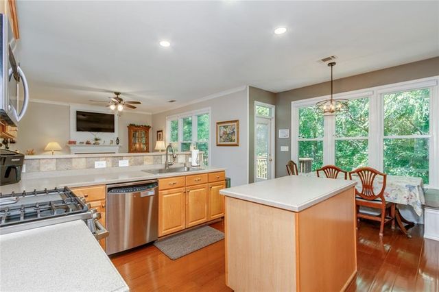 320 Hillside Manor Drive, Sugar Hill, GA 30518