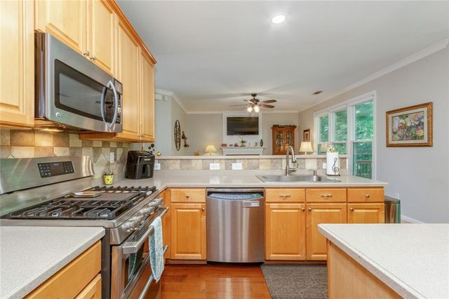 320 Hillside Manor Drive, Sugar Hill, GA 30518