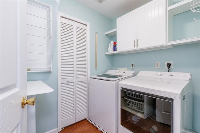 320 Hillside Manor Drive, Sugar Hill, GA 30518