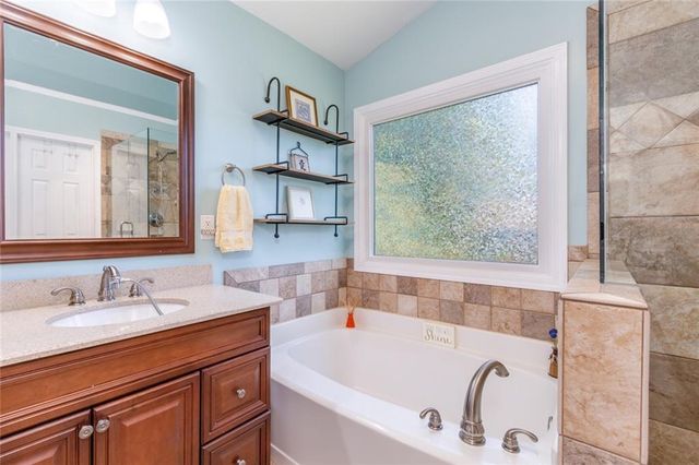 320 Hillside Manor Drive, Sugar Hill, GA 30518