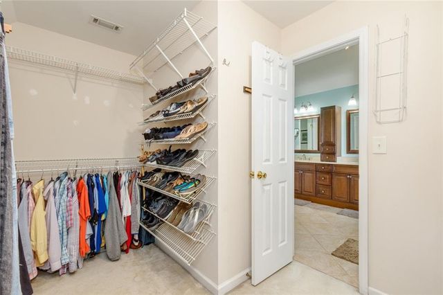 320 Hillside Manor Drive, Sugar Hill, GA 30518