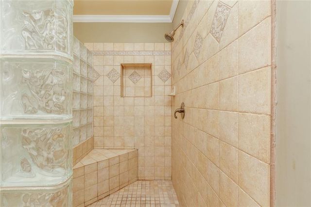 320 Hillside Manor Drive, Sugar Hill, GA 30518