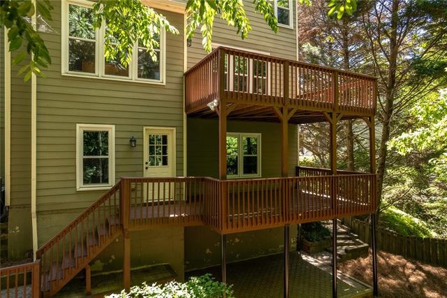 320 Hillside Manor Drive, Sugar Hill, GA 30518