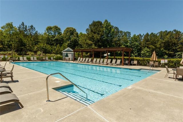 320 Hillside Manor Drive, Sugar Hill, GA 30518