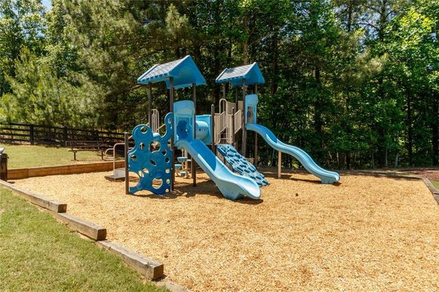 320 Hillside Manor Drive, Sugar Hill, GA 30518
