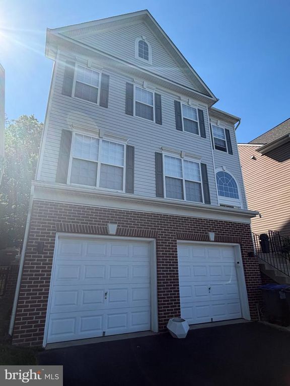 3157 EAGLE RIDGE DR, Woodbridge, VA 22191