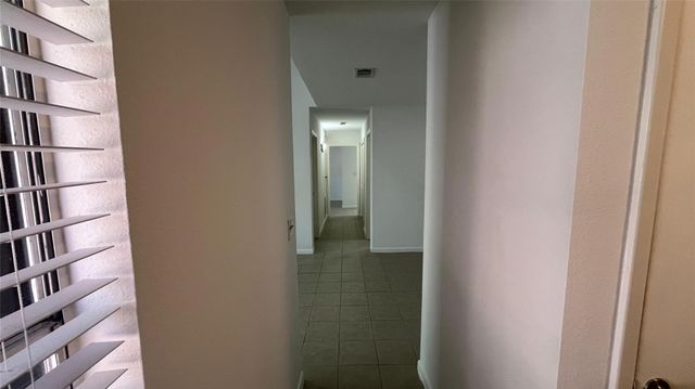 10555 Turtlewood Court 201, Houston, TX 77072