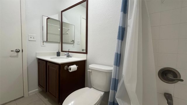 10555 Turtlewood Court 201, Houston, TX 77072