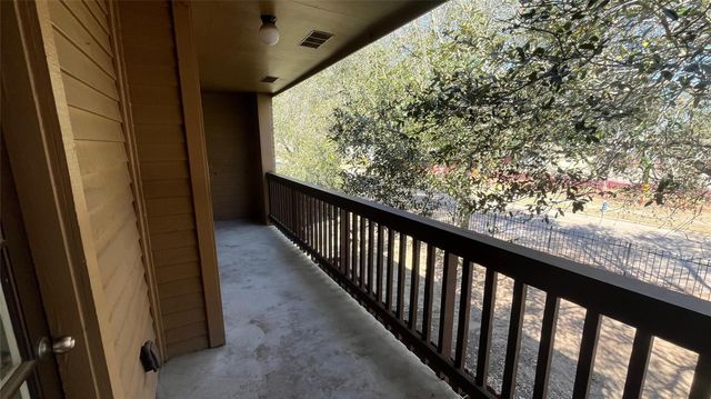 10555 Turtlewood Court 201, Houston, TX 77072