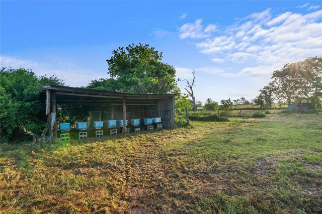36622 Tompkins Road, Hempstead, TX 77445