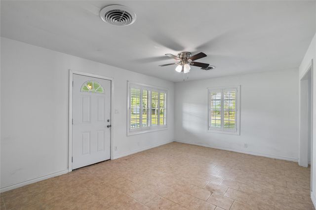 36622 Tompkins Road, Hempstead, TX 77445