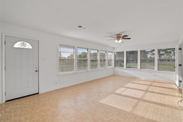 36622 Tompkins Road, Hempstead, TX 77445