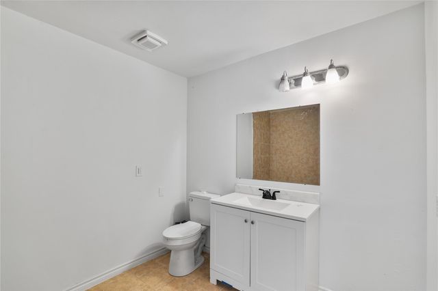 36622 Tompkins Road, Hempstead, TX 77445